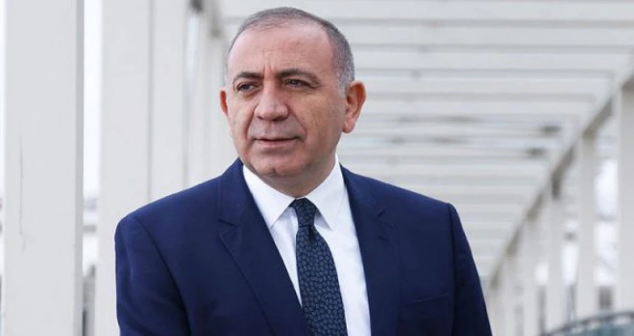 CHP'Lİ GÜRSEL TEKİN: VERGİLERİN HESABINI SORMAK İÇİN KARŞINIZDAYIM