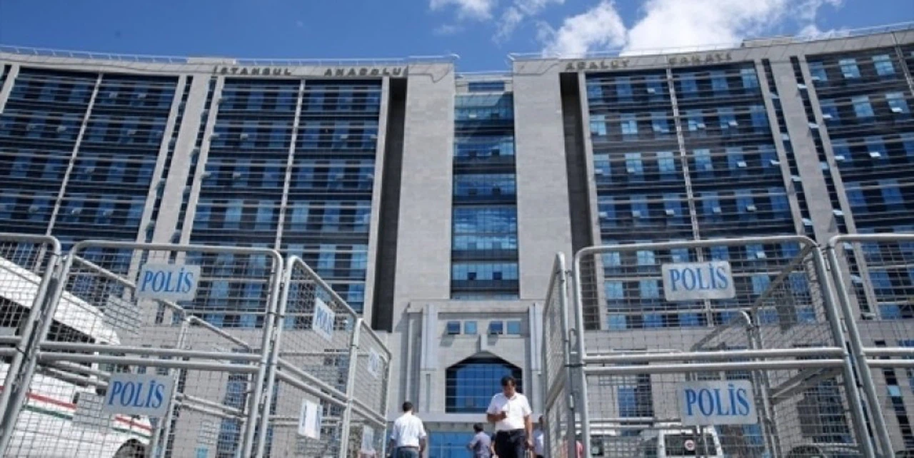 İstanbul Anadolu Adalet Sarayı'nda bomba alarmı