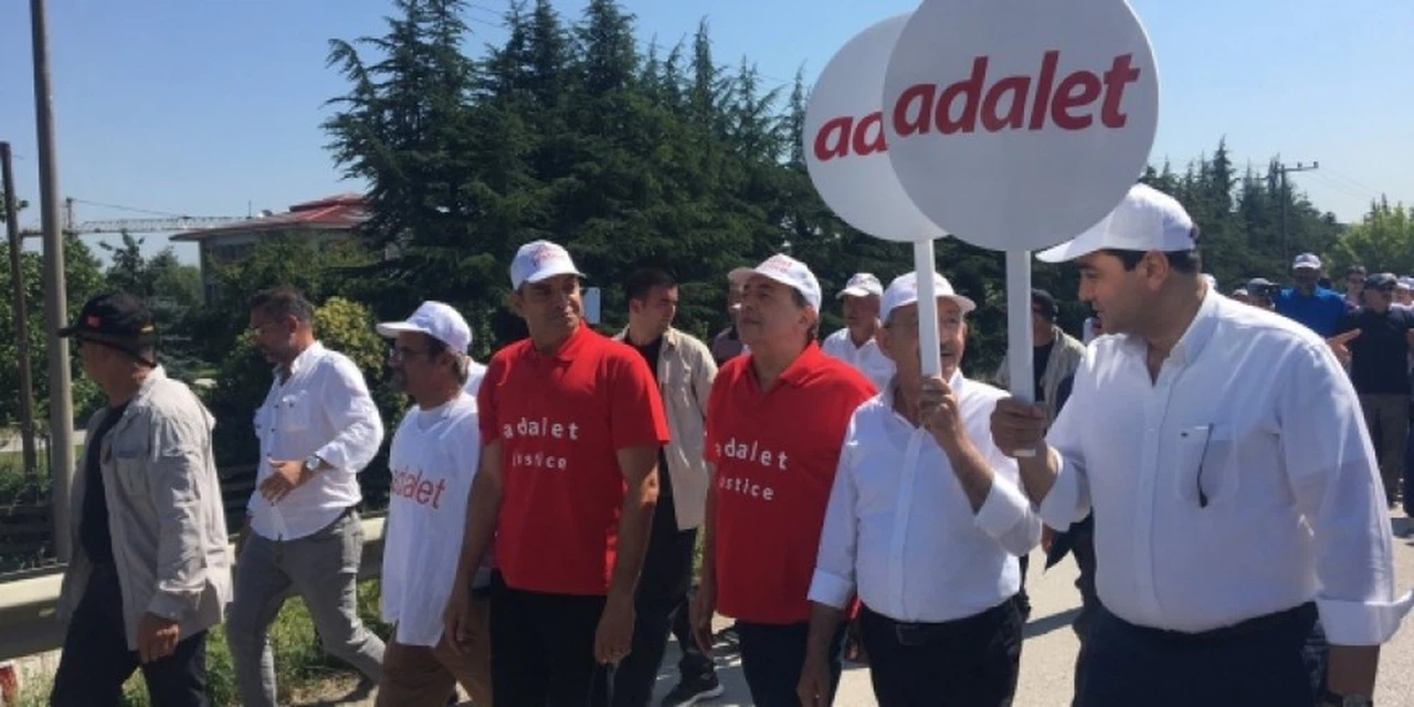 Sosyalist Enternasyonal Genel Sekreteri Ayala: Bu yürüyüş, ortak mücadeleyi yönlendirmek için güzel bir yol