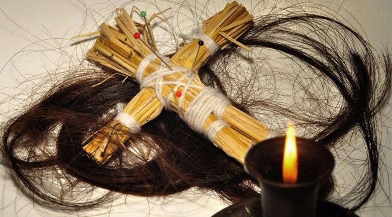 Tüyler ürperten dolandırıcılık! İnsanlara 'adet kanı bile' içiriyorlar…