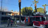 İzmir Karşıyaka’da restoran yangını paniği: Alevler bitişikteki eve sıçradı