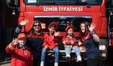 İzmir’in itfaiyeci anneleri: Alevlerle mücadele ederken çocuklarının özlemini taşıyorlar