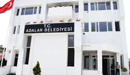 Adalar'da Başkan Vekilliği Seçimi, İstifa ve Yeter Sayı Sorunu Nedeniyle Ertelendi