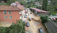 Zonguldak'ta Heyelan Paniği! Toprak Kaydı, Ağaçlar Devrildi