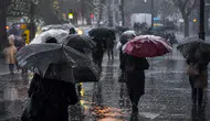 Meteoroloji'den Cuma Günü İçin Kuvvetli Sağanak Uyarısı! İstanbul Dahil Birçok İlde Yağış Bekleniyor