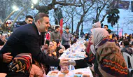 Balıkesir'de Başkan Ahmet Akın, Ramazan iftarında binlerce kişiyle bir araya gelerek birlik mesajı verdi