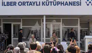 İZKİTAP’ta duygusal buluşma: İlber Ortaylı’nın kızı ve kız kardeşi okurlarla bir araya geldi