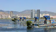 İzmir Körfezi'nin Temizliği için 1 Milyon Ton Çamur ve Denizdeki Atıklarla Mücadele Projeleri Yürütülüyor