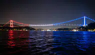 Fatih Erbakan'dan köprü ışıklandırmasına tepki: ABD'ye hizmet eden zihniyeti kınıyoruz!