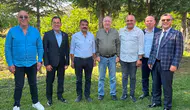 CHP'li Belediye Başkanı Zafer Partisi'ne katıldı, Ümit Özdağ rozetini taktı