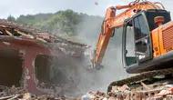 Yenişehir’de güvenlik riski oluşturan metruk binalar yıkılıyor