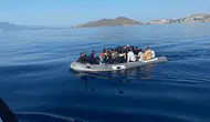 İzmir Menderes açıklarında 18 düzensiz göçmen yakalandı