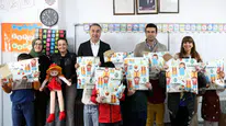Çankaya Belediyesi Karataş'ta çocuklara bayram hediyesi dağıttı