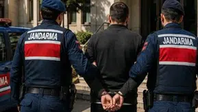 İzmir'de FETÖ operasyonunda 21 şüpheli yakalandı, 5'i firarda!