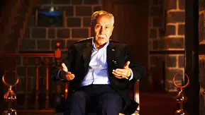 Bülent Arınç'tan CHP'ye sert eleştiri: Bu davranışlarını asla tasvip etmiyorum