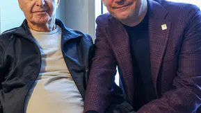 Özgür Özel, hastanede eski başkan Hikmet Çetin'i ziyaret etti, sağlık durumu hakkında bilgi aldı