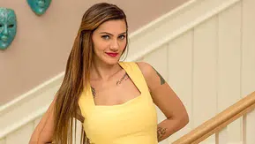 Kısmetse Olur ile tanınan Ayça Beğen gündemde: Hastaneye kaldırıldığı iddiası sonrası “Ayça Beğen kimdir?” sorusu öne çıktı