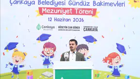 Çankaya’da Mezuniyet Coşkusu: 515 Minik Kep Atarak Yeni Eğitim Yolculuğuna Uğurlandı