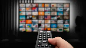 A.B.İ., Aşk ve Taht ve Çirkin için final kararı! Peş peşe ekranlara veda ediyorlar