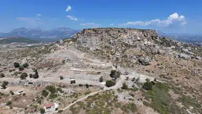 Antalya'da Tarihin Şaşırtan Sırrı: Mezar Odaları Yüzyıllar Sonra Eve Dönüştürüldü!