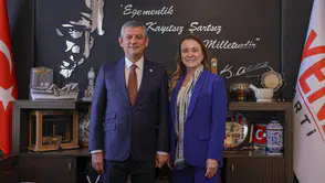 Konak Belediye Başkanı Nilüfer Çınarlı Mutlu, Özgür Özel’i TBMM’de ziyaret etti, projeleri paylaştı