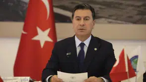 Muğla Büyükşehir Başkanı Ahmet Aras, CHP'den istifa etti