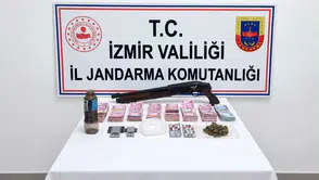 İzmir’de uyuşturucu operasyonu: Kokain ve ruhsatsız tüfek ele geçirildi