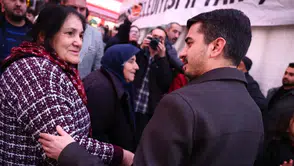 Çankaya'da iftar çadırlarıyla dayanışma ruhu sürüyor, yüzlerce kişi aynı sofrada buluşuyor