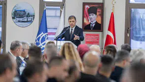 Başkan Cemil Tugay, ESHOT personeliyle buluşarak İzmir'e hizmetin önemini vurguladı