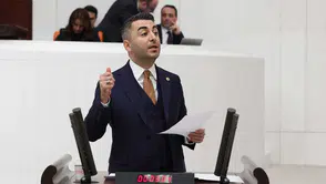 CHP'li Cem Avşar deprem bölgesindeki sorunları Meclis’e taşıdı: Bakan Kurum’a kritik sorular