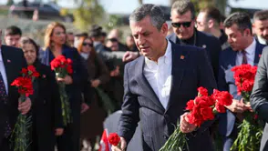 CHP lideri Özgür Özel deprem yıldönümünde Malatya’da: Şehitlik ziyareti ve mevlit programı