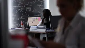 Eğitim-Bir-Sen: "Kadın kamu görevlileri çalışma süresi 32 saate düşürülmeli"