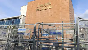 İBB davasında dikkat çeken an: İmamoğlu ile mahkeme başkanı arasındaki “gizli not” diyaloğu gülüşmelere neden oldu