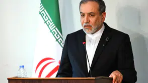 İran'dan Hürmüz Boğazı açıklaması: Çatışma riski nedeniyle gemi trafiği yavaşladı