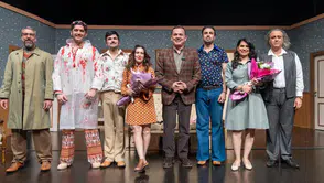 Mersin'de Kadınlar Günü, komediyle kutlandı: 'Haydi Karına Koş' tiyatro sahnesinde!