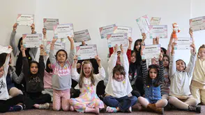 İzmirli çocuklar kendi kitaplarını yazdı: 23 Nisan öncesi AASSM’de anlamlı final