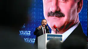 Yavuz Ağıralioğlu’ndan Antalya’da sert mesaj: “Dışarıdan devletimize parmak sallandı mı bir ve beraberiz”