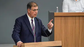 İzmir Büyükşehir ve ESHOT faaliyet raporları kabul edildi: Cemil Tugay’dan sert mesajlar