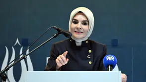 Bakan Göktaş’tan aile paylaşımı: “Anneliğin anlamı esnetilmeye çalışılıyor”