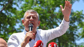 Özgür Özel İzmir'de konuştu: "Sandık varsa varız, sandık yoksa yokuz"