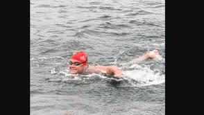 Otizmli yüzücü Tuna Tunca, 36 km'lik okyanus parkurunu başarıyla geçti!