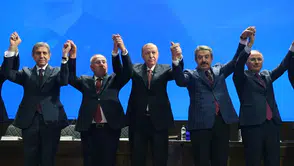 İstanbul'da Kritik Transferler! CHP Ve İYİ Parti'den AKP'ye Geçiş