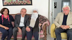 Selahattin Demirtaş'ın annesinden Selçuk Mızraklı’ya: Sen niye tek geldin?