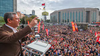 Özgür Özel: Bu meydana ‘aferin’ demeyin, bu meydana gelin, tarihe geçin