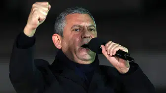 CHP LİDERİ ÖZGÜR ÖZEL: “REİS ELİ ÖPMEKLE DEĞİL, MİLLETİN GÖNLÜNE GİRMEKLE İKTİDAR OLUNUR”