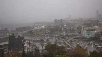 İzmir, kuvvetli yağışa karşı teyakkuzda: yüzlerce ekip sahada görevde