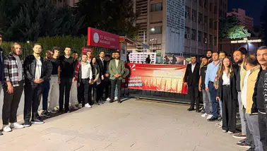 CHP Gençlik Kolları, okullarda silahlı saldırılara karşı eylem yaptı: "Gelecek umudu olmalı"