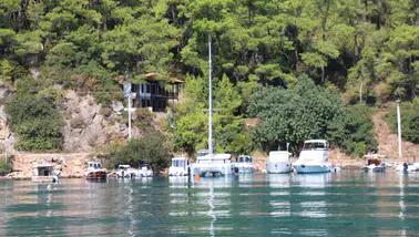 Muğla, deniz atıklarını temizlemek için 5 yeni tekneyle filosunu güçlendiriyor