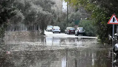 Meteoroloji'den 6 İl İçin Turuncu Kodlu Uyarı! Şiddetli Sağanak ve Sel Tehlikesi