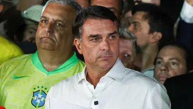 Brezilya'da Seçimi Kaybeden Flávio Bolsonaro Ailesiyle ABD'ye Kaçtı!